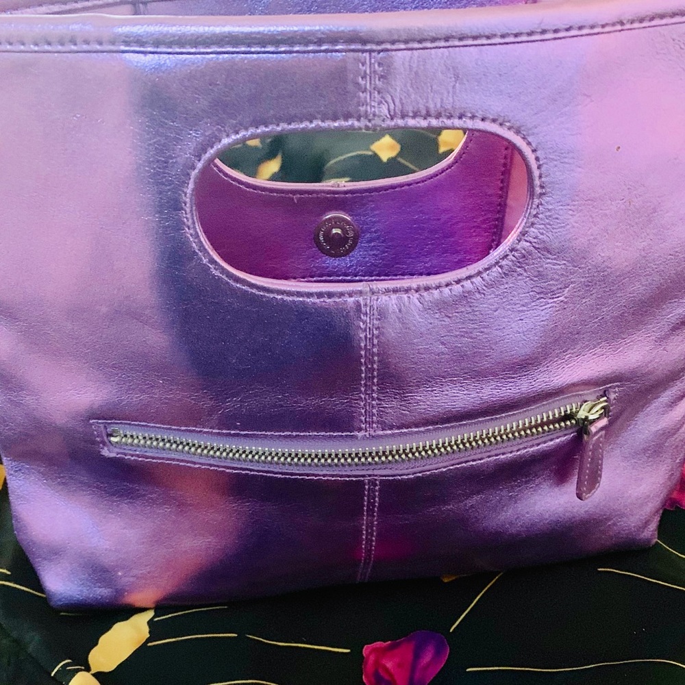 Valerie Stevens PURPLE METALLIC HAND BAG ! 🔮